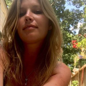 Meet your Posher, Ciera